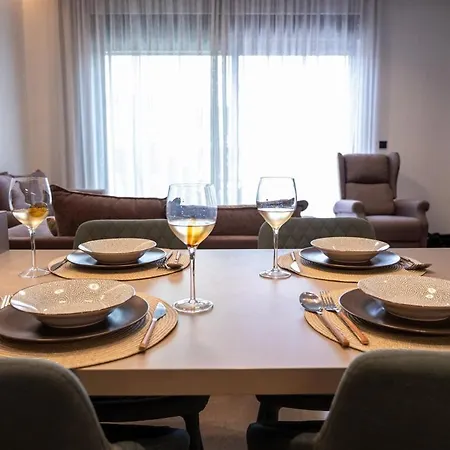 Nafplio Vacation House דירה *